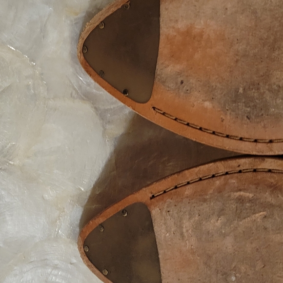 Frye Jennifer Leather  Cognac Bootie size 9 - Picture 7 of 10